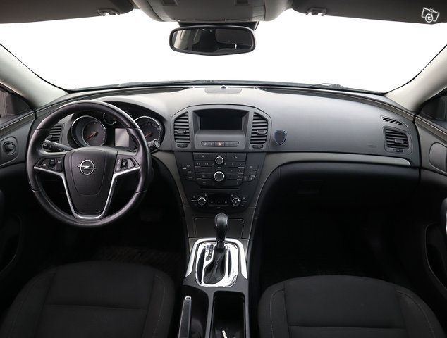 Opel Insignia 25