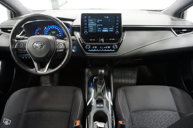 Toyota Corolla 9
