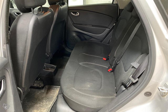 RENAULT Captur 10