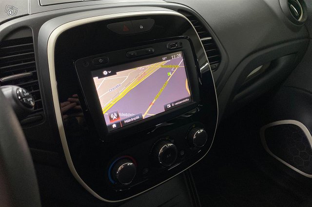 RENAULT Captur 14