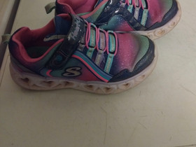 Skechers lenkkarit, Lastenvaatteet ja kengät, Kitee, Tori.fi Skechers lenkkarit, Lastenvaatteet ja kengät, Kitee, Tori.fi