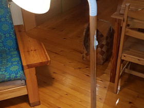 Jalkalamppu, Valaisimet, Sisustus ja huonekalut, Lieto, Tori.fi Jalkalamppu, Valaisimet, Sisustus ja huonekalut, Lieto, Tori.fi