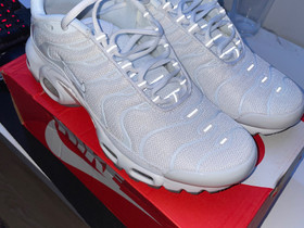 Nike tn, Vaatteet ja kengät, Lahti, Tori.fi Nike tn, Vaatteet ja kengät, Lahti, Tori.fi