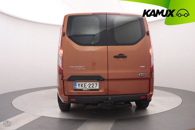 Ford Transit Custom 10