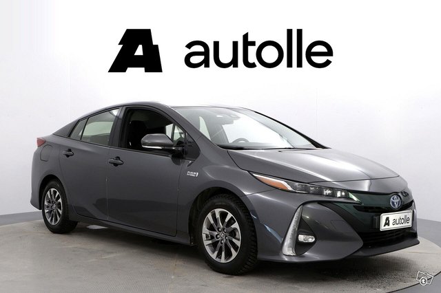 Toyota Prius Phev 6