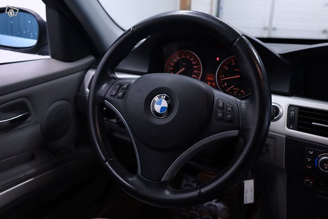 BMW 325 12