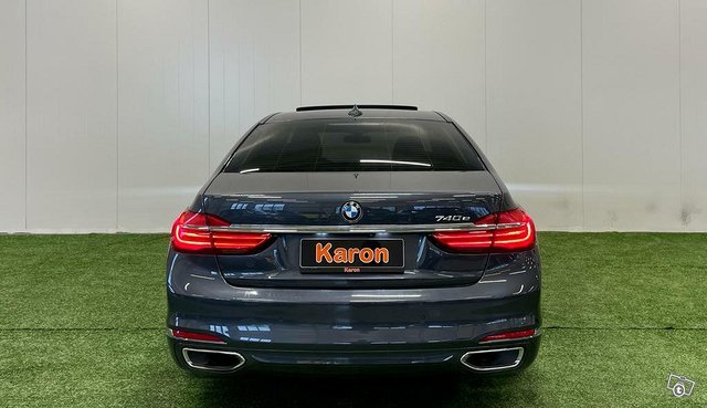 BMW 740 9