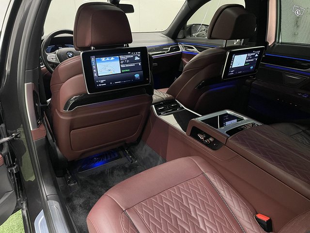 BMW 745 19
