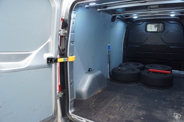 Ford Transit Custom 18