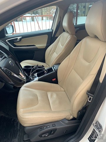 Volvo XC60 6