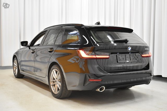 BMW 330 5
