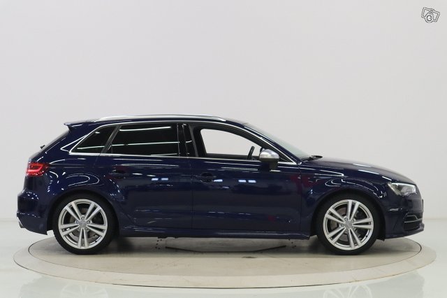 Audi S3 4