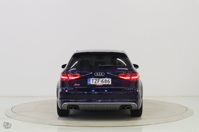 Audi S3 6