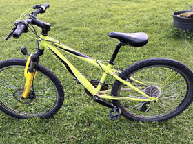 Poikien 24" pyörä, Maastopyörät, Polkupyörät ja pyöräily, Pori, Tori.fi Poikien 24" pyörä, Maastopyörät, Polkupyörät ja pyöräily, Pori, Tori.fi