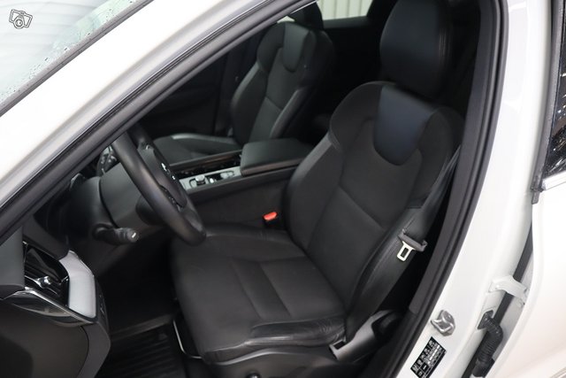 Volvo XC60 5