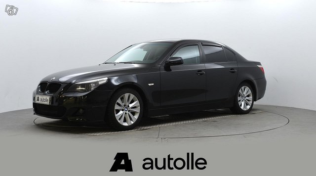 BMW 523