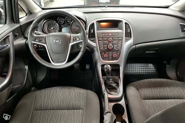Opel Astra 10