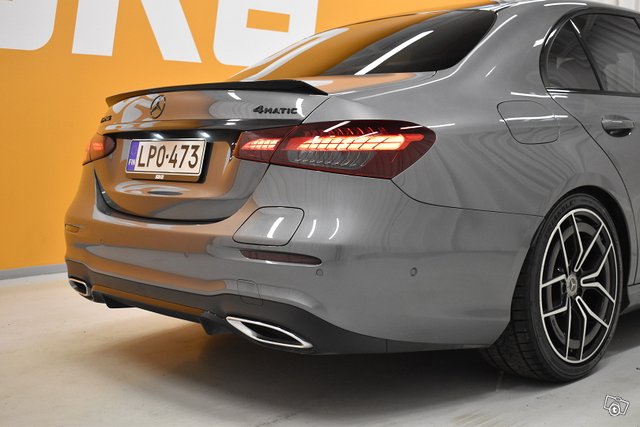 Mercedes-Benz E 9
