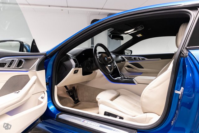 BMW M850i 5