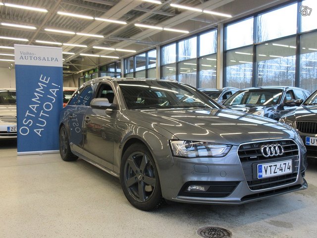 AUDI A4 10