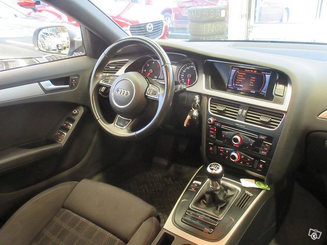 AUDI A4 23