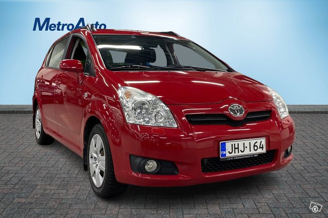TOYOTA COROLLA VERSO 3
