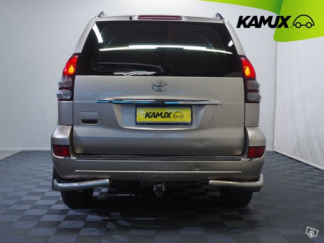 Toyota Land Cruiser 11