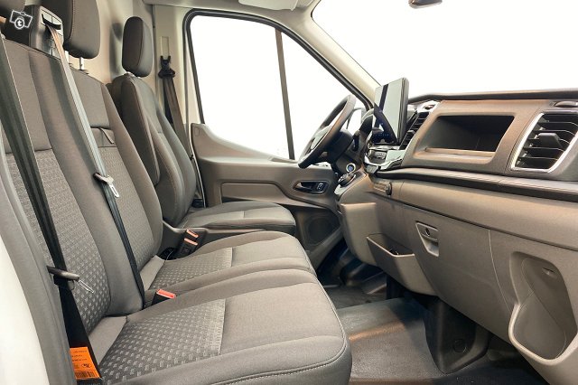 Ford E-TRANSIT (TRN) 8