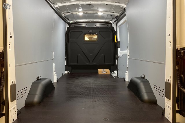 Ford E-TRANSIT (TRN) 9
