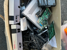 Nintendo 8bit rojua, Pelikonsolit ja pelaaminen, Viihde-elektroniikka, Kuopio, Tori.fi Nintendo 8bit rojua, Pelikonsolit ja pelaaminen, Viihde-elektroniikka, Kuopio, Tori.fi