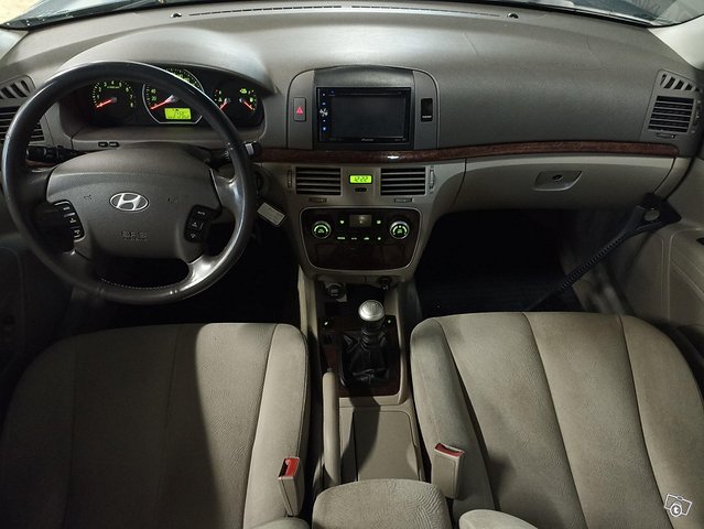 Hyundai Sonata 10