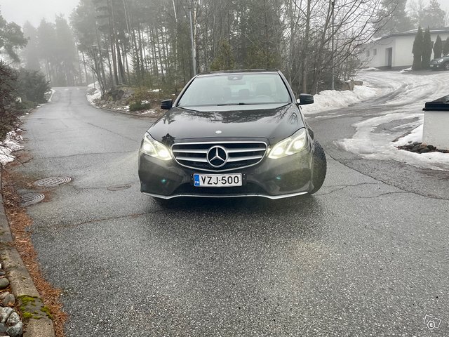 Mercedes-Benz E-sarja 2
