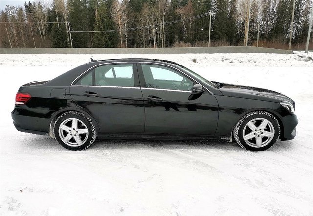 Mercedes-Benz E-sarja 10