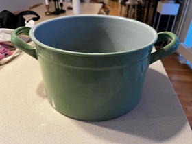 Kattila 26cm, Keittiövälineet, Keittiötarvikkeet ja astiat, Helsinki, Tori.fi Kattila 26cm, Keittiövälineet, Keittiötarvikkeet ja astiat, Helsinki, Tori.fi