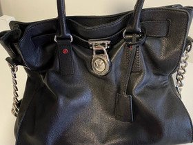 Nahkalaukku Michael Kors, Laukut ja hatut, Asusteet ja kellot, Kouvola, Tori.fi Nahkalaukku Michael Kors, Laukut ja hatut, Asusteet ja kellot, Kouvola, Tori.fi