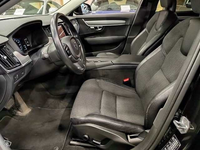 VOLVO V90 10