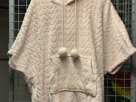 One Size poncho / kylpytakki, Vaatteet ja kengät, Helsinki, Tori.fi One Size poncho / kylpytakki, Vaatteet ja kengät, Helsinki, Tori.fi