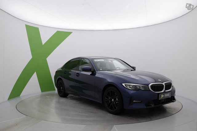 BMW 330