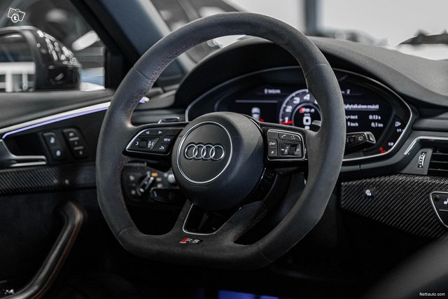 Audi RS4 16