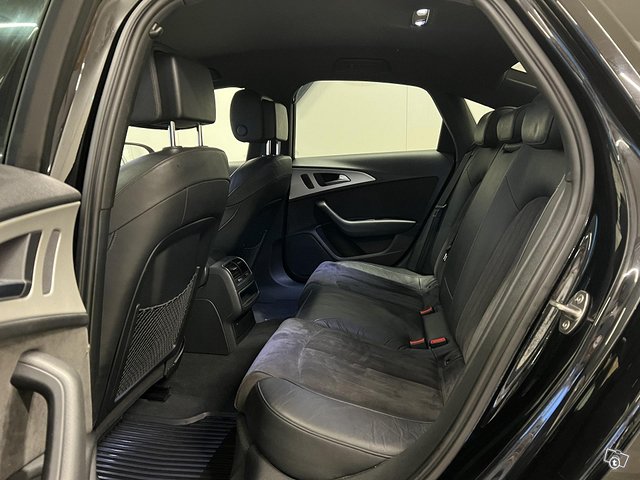 Audi A6 8