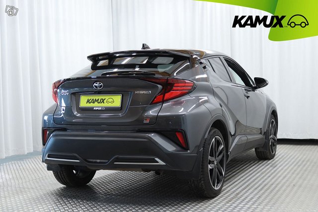 Toyota C-HR 4