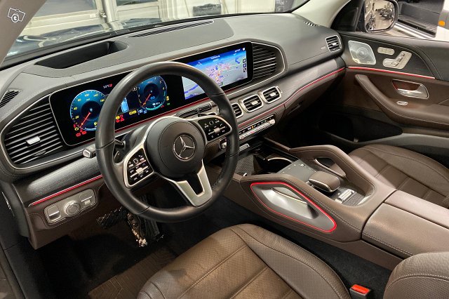 Mercedes-Benz GLE 8