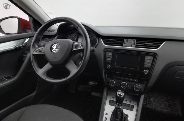 Skoda Octavia 9