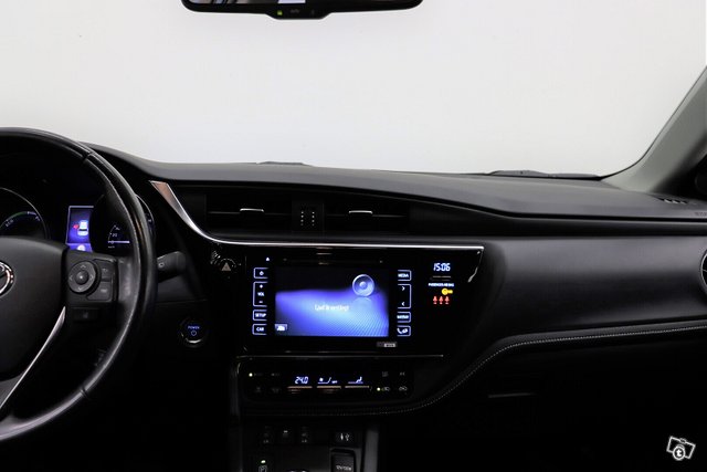 Toyota Auris 18