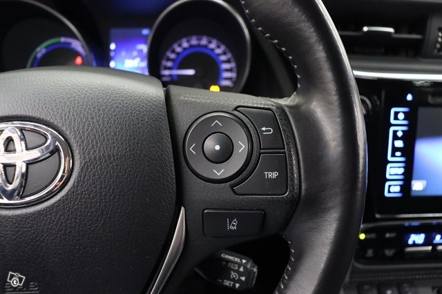 Toyota Auris 21