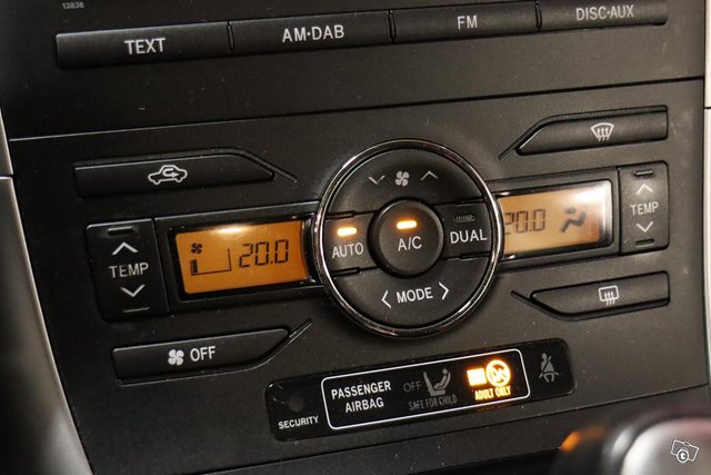 Toyota Auris 16