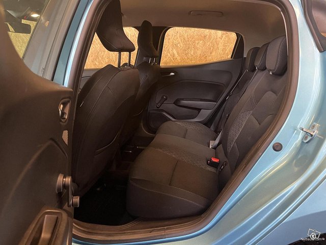Renault Clio 23