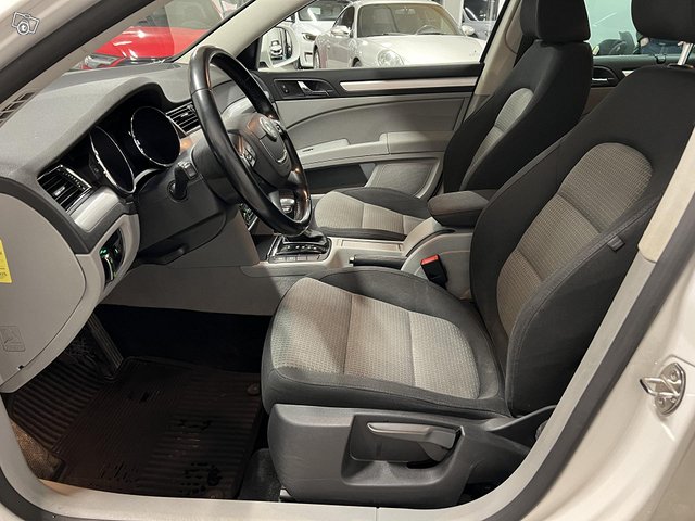 Skoda Superb 7