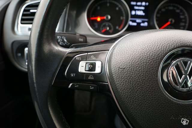 Volkswagen Golf 19