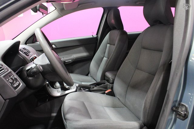 Volvo V50 10